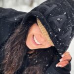 Marie Avgeropoulos Instagram - All wrapped up in my new @wearechangeofheart hoody! Congrats @olivertrevena @jay_baer & @joeferraro7 on an incredible new brand that is also helping others! They believe in connecting with and contributing to urban communities with genuine grassroots work, the true heart of change.