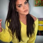 Marie Avgeropoulos Instagram – You’ll find me on the yellow brick road unless my GPS stops working ☀️

💄@novakaplan