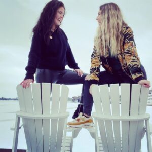 Marie Avgeropoulos Instagram - Farewell foul play in Canada with @abickell #itscoldoutside #🇨🇦 #brr #maywemeetagain