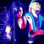 Marie Avgeropoulos Instagram - This is one of few things that get me . Music is life . That’s why our 🖤’s have beats . #jamming