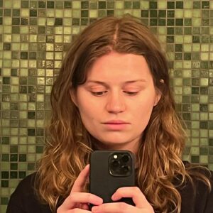 Marie Ulven Ringheim Instagram - tour dump, but not on the bus🚨