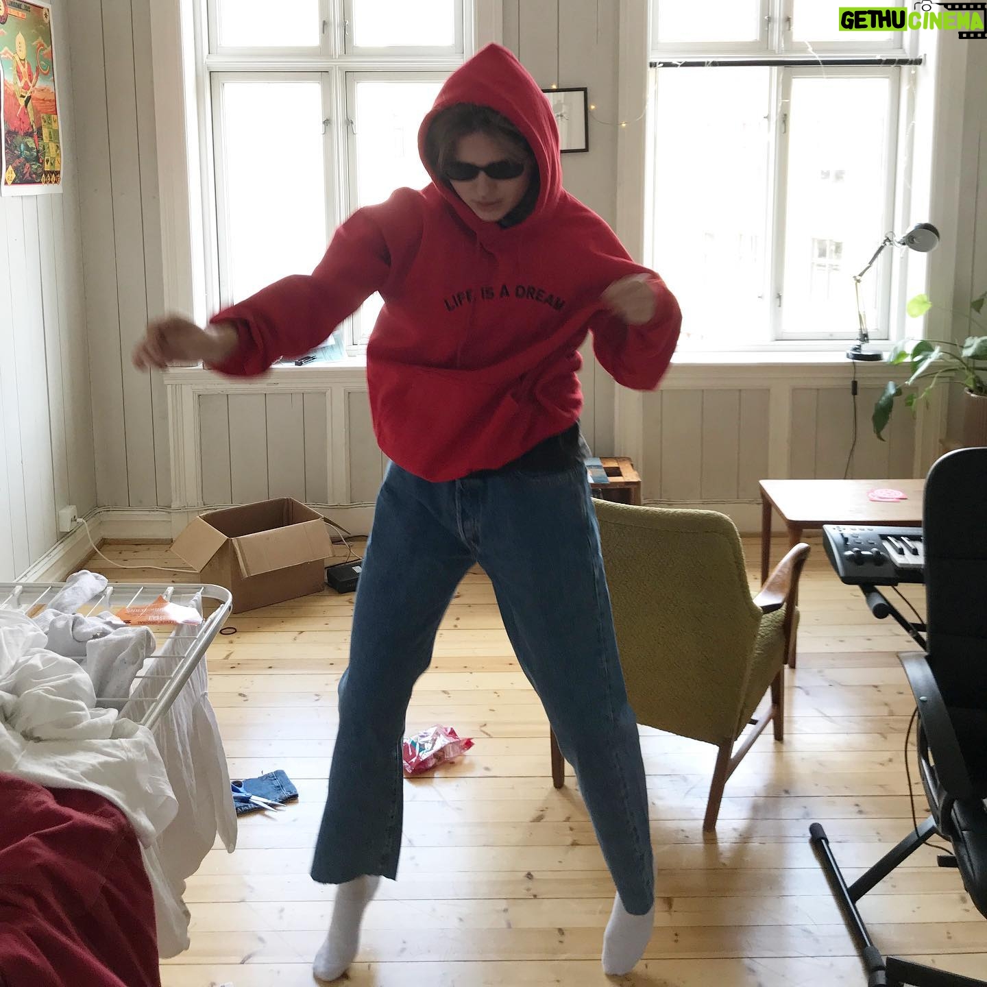 Marie Ulven Ringheim Instagram - real bts shots of my songwriting process
