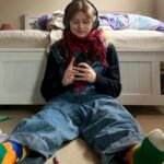 Marie Ulven Ringheim Instagram - just listening to my new hit song while peacefully drawing and looking very arts and craftsy in my overalls