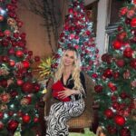 Mariluz Bermúdez Instagram - Feliz Navidad!! Que Dios nos siga bendiciendo!! 🎄🎁👶🏻🌟