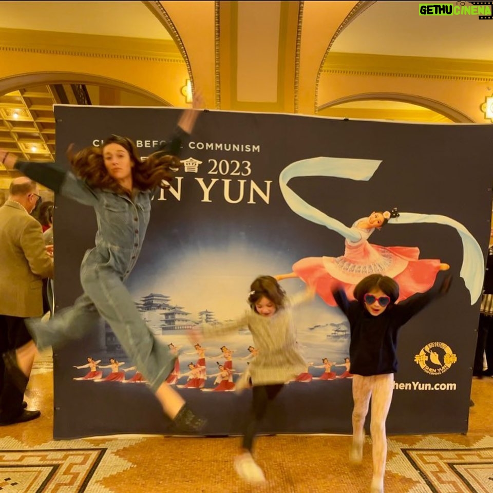 Marina Squerciati Instagram - Girl's night out @shenyunperformingarts! Swipe and see us attempting a #shenyun leap. AND WE NAIL IT. π #livedance #donottrythisathome #leaveittothepros #idefinitelysprainedsomething See live theatre and dance!