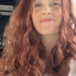 Marina Squerciati Instagram - This faire maiden liveth her besteth life @medieval_times. She also learnth she haveth a bloodthirst for sword battles. 😳 ⚔️ (Also, IG/reality in the last video...I did take 25 kids with me on a bus. 🫠) #medievaltimes #renissance #swordfighting #jousting