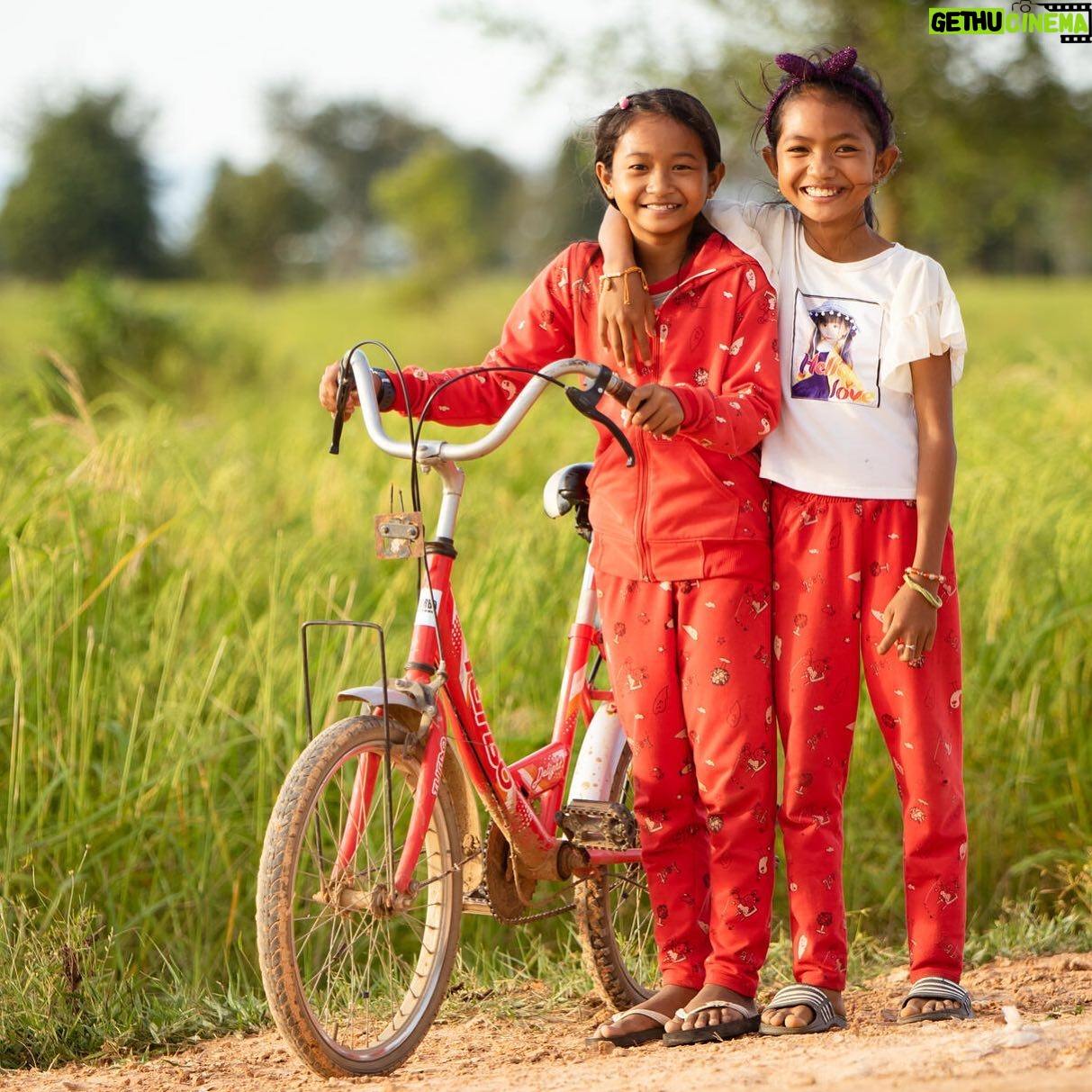 Marina Squerciati Instagram - Happy World Bicycle Day! In many countries, girls are forced to drop out of school as they may risk violence on their walking routes. Bicycles can transform girls' lives! So let's help get girls to school safely... I'll match YOUR bike donation. No matter how small! Go to: www.worldvision.org/marina (link also in bio) and donate and I'll match it, up to the value of ten bikes! THANK YOU FOR YOUR SUPPORT. You are awesome. @WorldVisionUSA #WorldBicycleDay