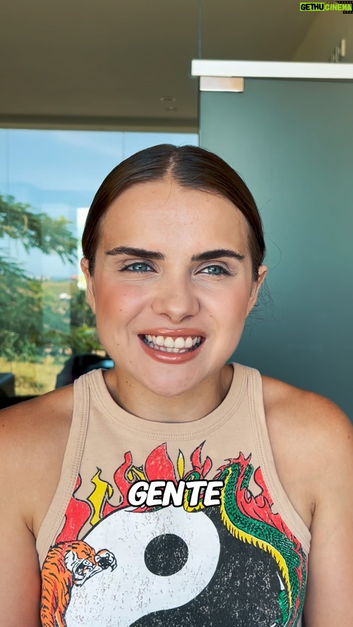 Marina Yers Instagram - Veo MUCHA víctima en esta generación de cristal. Mucha gente que intenta cambiar a los demás antes que cambiar a sí mismos. De nada va a servir que pongas tu energía en cosas que están fuera de tu control. Pon la energía en lo que tú puedes hacer y como lo vas a hacer. En vez de quejarte de algo que por muy mal que te haga, date cuenta que la única responsable eres tú. #cuerposajenos #victimismo #victima #desarrollopersonal #desarrolloespiritual