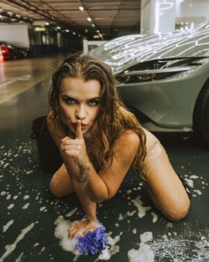 Marina Yers Instagram - ¿Cual es tu fav? 💕🫣 😆😆 FOTO: @yei_philip COCHE 🚗: @autohome.services 
•
•
•
#hotmodel #hotcars
