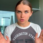 Marina Yers Instagram - Es muy común que la gente no acepte la evolución de uno porque ellos no han pasado por ahí. En esa situación, tu no tienes que demostrarle a nadie nada. Solo a ti mismo. Y a veces es complicado porque pretendemos gustar, esa es la naturaleza del ser humano: querer y ser queridos. Lo mejor es darse cuenta de que a este mundo venimos solos y nos vamos a ir solos, no deberíamos poner demasiado hincapié en la opinión de los demás, más bien conocernos a nosotros mismos y saber que clase de persona somos. Ya lo haces lo mejor que puedes, no te fustigues si los demás no te entienden.