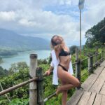 Marina Yers Instagram – Desde que vine a Bali soy OTRA persona. Quien me diría a mi que sería tan feliz viviendo aquí, conocería tanta gente guay ☺️ y viviría todas estas experiencias. 

Y ya lo más de lo más ➕ 
Estando aquí he dejado tabaco, alcohol, porros y cualquier tipo de vicio. Soy una chica sana que está alineada con Dios y el propósito que tengo en esta vida. 

Solo deseo que algún día seáis tan felices como lo soy yo aquí. Que por cierto, me quedo a vivir mínimo 2 años. 
Adiós 🇪🇸 Hola 🇮🇩 

#balilife #livinginbali #livinginbalance #newlifestyle
