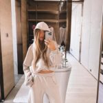 Marina Zhadan Instagram - Приоткрываю дверь в закулисье китайского шоу 🇨🇳 Для меня это знаковое событие в моей жизни. Сегодня, когда мне говорят, что в Китае я на втором месте в поисковых запросах, а в соцсетях уже более 6 млн. упоминания тэга «Мари Краймбрери», я не верю в это. Участие в «Ride the Wind» для меня, в первую очередь, – это про творчество. И, конечно же, возможность исполнить свою авторскую песню, а также показать наш номер. Результат — лишь вершина айсберга, за которой скрывается большая проделанная работа 🏔️