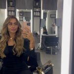 Marine El Himer Instagram – Après plus de 9h chez le coiffeur voici ma transformation capillaire 😃 

Merci à @mehmet.samann pour sa patience, son professionnalisme,son soucis du détail et surtout de m’avoir supporter 🤭

•ceci n’est pas une collaboration commerciale ( quand un travail est satisfaisant il faut le dire ! 🫰🏽✔️

#hair #love #photooftheday #transformation