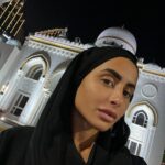 Marine El Himer Instagram - Que ce Ramadan soit celui qui guérira nos cœurs et nos âmes, Amin. A tous ceux qui souffrent en silence mais par dignité montrent un visage joyeux... Qu’Allah vous ouvrent les portes du bonheur 🤲🏽✨ #ramadan #2024