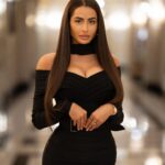 Marine El Himer Instagram – Happy woman, pretty woman 🌹
Dress by @zeenazaki
Hair by @hairsilk.dubai.official
Photo & Edit @konova_ph @shevchenko_photo
@rafflespalmdubai
•collaboration