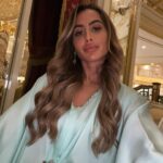 Marine El Himer Instagram - Princesse Jasmine 👸🏽🩵 Encore 5 princesses peuvent bénéficier de -20% sur ma dernière collection de gandoura @maryam.online.couture avec le code ✨ MARYAM ✨ 👇🏽 https://www.maryamonline.com #photooftheday #love #pretty •publicité