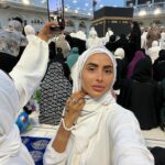 Marine El Himer Instagram – Que ce jour béni de l’Aïd soit empreint de la même magie que la première bouchée de baklava après un mois de jeûne, aussi resplendissant que les sourires partagés entre proches, et aussi riche en bénédictions que votre assiette de couscous savamment préparée ! 
Aïd Mubarak à tous les gourmands du Ramadan, et que chaque duas soit exaucée en cette occasion spéciale Inshallah ! 🤲🏽🤍💫

#ramadan #2024 #theend #photooftheday