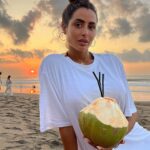 Marine El Himer Instagram – I just need you and some sunsets 🥥🌴

#love #photooftheday #nature