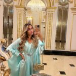 Marine El Himer Instagram - Princesse Jasmine 👸🏽🩵 Encore 5 princesses peuvent bénéficier de -20% sur ma dernière collection de gandoura @maryam.online.couture avec le code ✨ MARYAM ✨ 👇🏽 https://www.maryamonline.com #photooftheday #love #pretty •publicité