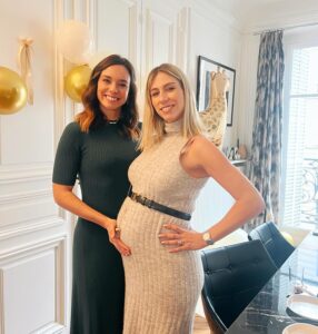Marine Lorphelin Instagram - Poussière dans l’œil 🥹🍼 Tu vas être une maman géniale ! Je te souhaite le meilleur pour ces prochaines semaines. Love love (you and this baby) 💕 Merci @mesjolisgateaux pour ces petites douceurs aussi jolies que délicieuses ! #babyshower #futuremaman