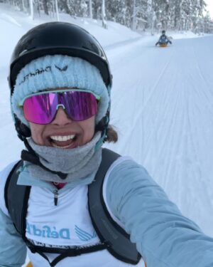 Marine Lorphelin Instagram - Laponie x @defi_delles : J1, je suis émerveillée 🥹
- Invitation -

1.2. 15kms de trail dans un décor irréel 🩵
3. Surprise : descente en luge au 12eme km 😂
4.5. Direction les saunas 🥰
6. Une bande de nanas en or 😘
7. @nini.lanternier & ses chaussettes direction le bain glacé 🥶
8. À mon tour ! Ps : j’ai adoré 👌🏽
9. Bonne nuit pays merveilleux 🥹

#laponie #experience #defidelles #magie #winterwonderland #trail