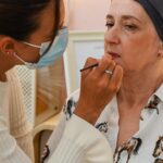 Marine Lorphelin Instagram – En ce 4 février, journée mondiale contre le cancer, nous rappelons que soutenir moralement les patients est essentiel dans la lutte contre le cancer. Nous vous accueillons toute l’année dans nos maisons à Nancy, Lille, Lyon et Montpellier #lesbonnesfees #cancer #engagement
