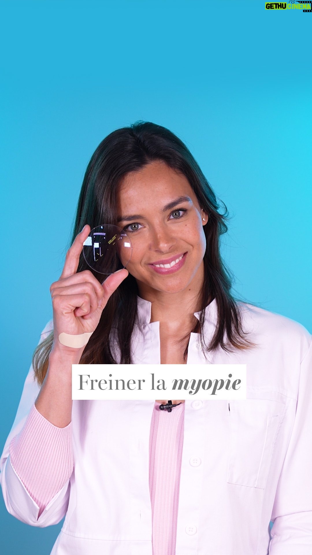 Marine Lorphelin Instagram - Tu savais qu’on pouvait freiner la myopie chez les enfants ? 🔍 c’est à dire éviter qu’elle s’aggrave et provoque des complications oculaires graves à l’âge adulte ! ➡️ Je t’explique tout dans ma vidéo en collaboration rémunérée avec @ensemblecontrelamyopie, une campagne de prévention nationale contre ce problème visuel ! Si votre enfant présente une myopie évolutive, parlez en avec votre ophtalmologiste, afin d’envisager une solution de freination adaptée. N’hésitez pas à poser vos questions en commentaires 👌🏽 Prenez soin de vos yeux ! #myopie #conseilsvue #santé #médecine #prévention #troublesvisuels