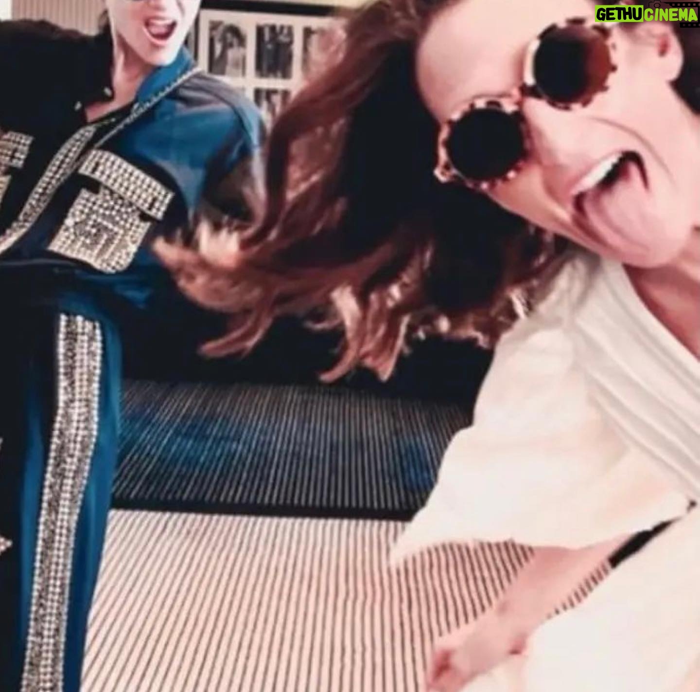 Marion Cotillard Instagram - Happy birthday to this Queen! 💥 @camillecott 💥