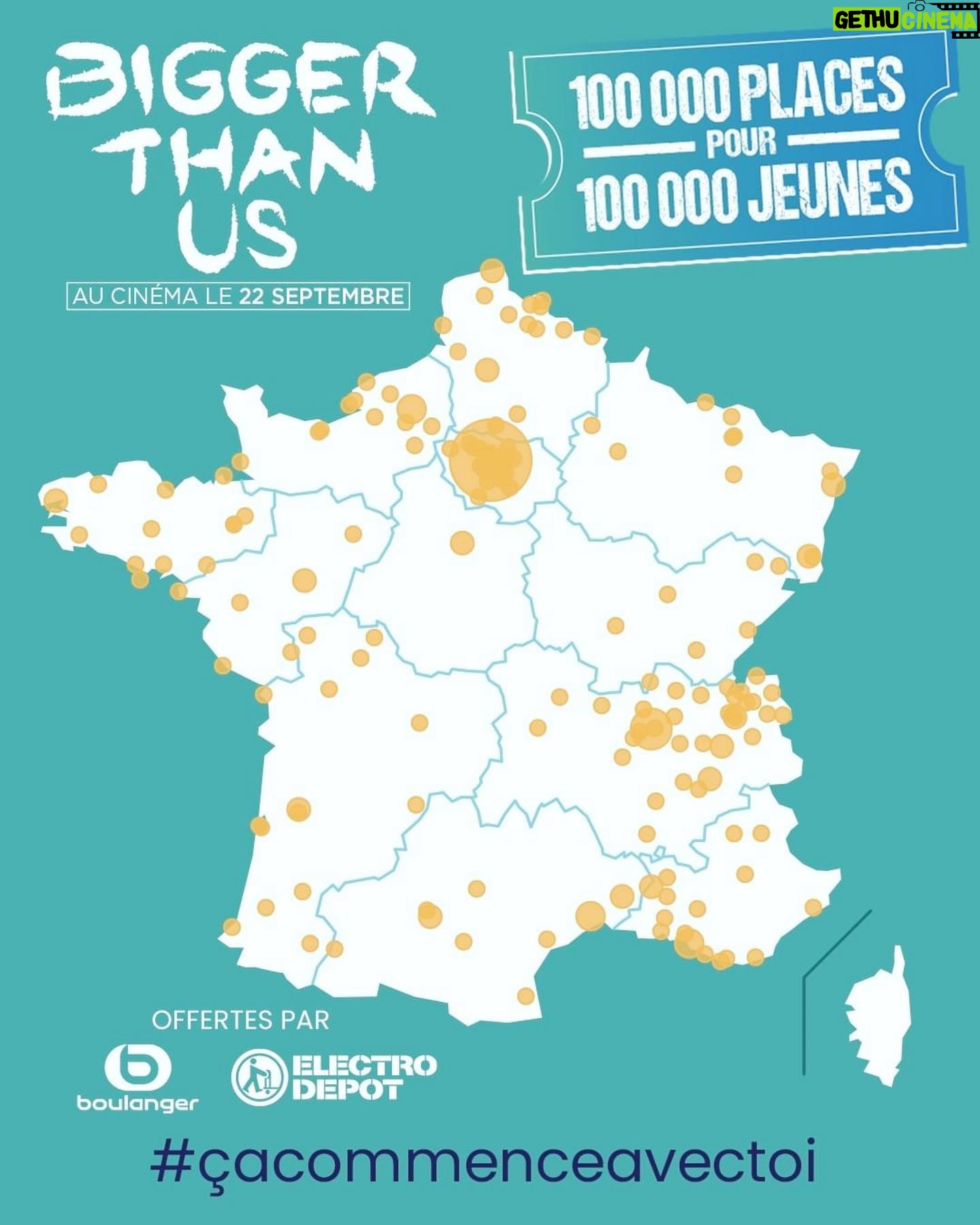 Marion Cotillard Instagram - #Repost @biggerthanus_thefilm ・・・ Pour la sortie de #BiggerThanUs, on voit les choses en grand avec l’opération 100 000 places pour 100 000 jeunes ! Du 15 au 21 septembre inclus, 100 000 places de cinéma sont mises à disposition pour 100 000 jeunes de moins de 27 ans partout en France pour découvrir le documentaire de @flore_vasseur #BiggerThanUs ! Déjà plus de 400 séances programmées dans 300 cinémas partenaires 👏 Merci à @electrodepotfr et @boulanger qui financent l’intégralité de ces places. Découvrez l’aventure #çacommenceavectoi 👉 biggerthanus.film Le 22 septembre au cinéma. @marioncotillard @melatiwijsen @mohamad_aljounde @mary_finn @renesilva @xiuhtezcatl @vbmemory