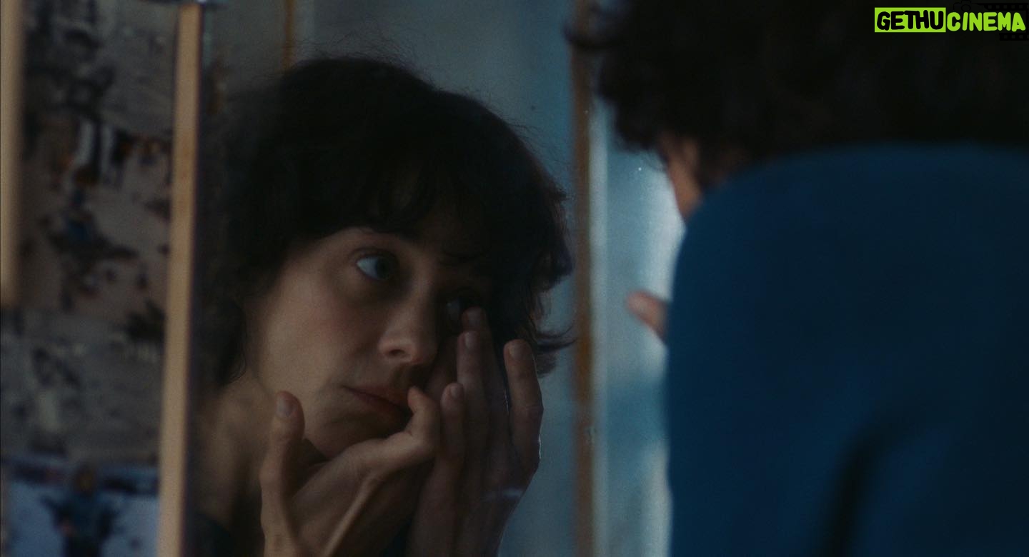 Marion Cotillard Instagram - Carole 💙*LITTLE GIRL BLUE* le film de @monaachache sort aujourd’hui. Je le trouve merveilleux. @filmsdupoisson @tandem.films @charadesfilms