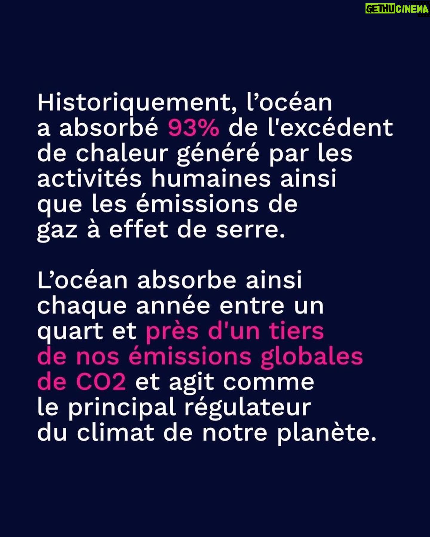 Marion Cotillard Instagram - #Repost @claire_nouvian ・・・ 🚨J’ai besoin de vous pour obtenir des engagements ambitieux et concrets pour le climat et la biodiversité. Comment agir? Merci de taguer @emmanuelmacron en commentaire et de partager ce post autour de vous. L’écologie a été la grande oubliée de cette présidentielle et dans quelques jours aura lieu le DERNIER DEBAT de la présidentielle. Nous avons l'opportunité d'imposer nos demandes et d'exiger des engagements concrets. Il reste 4 jours. Je compte sur vous ! Claire *** M. @emmanuelmacron : pas de quinquennat sans climat. 3 ans. C’est le temps qu’il reste pour réduire drastiquement les émissions de gaz à effet de serre si nous voulons conserver un monde vivable. Dans cette course contre la montre, l’océan est notre meilleur allié. Historiquement, l’océan a absorbé 93% de l'excédent de chaleur généré par les activités humaines ainsi que les émissions de gaz à effet de serre. L’océan absorbe ainsi chaque année entre un quart et près d'un tiers de nos émissions globales de CO2 et agit comme le principal régulateur du climat de notre planète. L’océan est de fait notre meilleur allié dans le combat que nous devons mener contre la crise climatique. Détruire l’océan, c’est nous condamner collectivement. Et pourtant, nous infligeons aux océans et aux pêcheurs artisans d’immenses dégâts liés aux activités de pêche industrielle. C’est à cela qu’il faut mettre fin. D’urgence. Nous avons besoin de 4 engagements concrets. (A retrouver dans les slides)