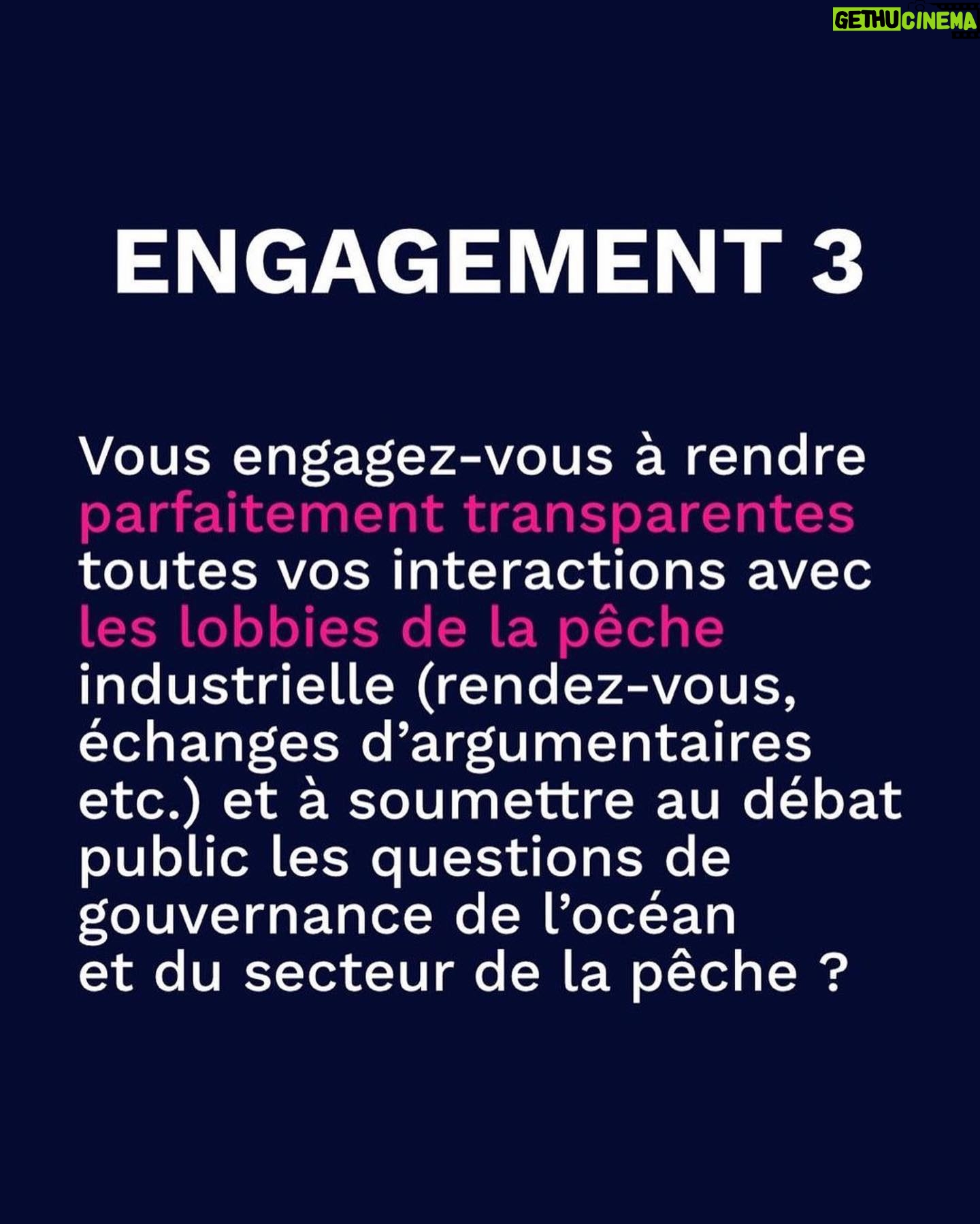 Marion Cotillard Instagram - #Repost @claire_nouvian ・・・ 🚨J’ai besoin de vous pour obtenir des engagements ambitieux et concrets pour le climat et la biodiversité. Comment agir? Merci de taguer @emmanuelmacron en commentaire et de partager ce post autour de vous. L’écologie a été la grande oubliée de cette présidentielle et dans quelques jours aura lieu le DERNIER DEBAT de la présidentielle. Nous avons l'opportunité d'imposer nos demandes et d'exiger des engagements concrets. Il reste 4 jours. Je compte sur vous ! Claire *** M. @emmanuelmacron : pas de quinquennat sans climat. 3 ans. C’est le temps qu’il reste pour réduire drastiquement les émissions de gaz à effet de serre si nous voulons conserver un monde vivable. Dans cette course contre la montre, l’océan est notre meilleur allié. Historiquement, l’océan a absorbé 93% de l'excédent de chaleur généré par les activités humaines ainsi que les émissions de gaz à effet de serre. L’océan absorbe ainsi chaque année entre un quart et près d'un tiers de nos émissions globales de CO2 et agit comme le principal régulateur du climat de notre planète. L’océan est de fait notre meilleur allié dans le combat que nous devons mener contre la crise climatique. Détruire l’océan, c’est nous condamner collectivement. Et pourtant, nous infligeons aux océans et aux pêcheurs artisans d’immenses dégâts liés aux activités de pêche industrielle. C’est à cela qu’il faut mettre fin. D’urgence. Nous avons besoin de 4 engagements concrets. (A retrouver dans les slides)