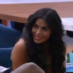Maripily Instagram - Maripily mientras espera para entrar al confesionario habla con Melaza sobre la película de ayer 😆 #LCDLF4 #TeamMaripily #TeamHuracanBoricua MaripilyGanadora