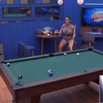 Maripily Instagram - Un jueguito 🎱 desde la suite de @lacasadelosfamosostlmd antes de la Gala de Nominaciones 🫵 #TeamMaripily #TeamHuracanBoricua NOSOTROS SIEMPRE ESTAMOS READY PARA SALVAR A NUESTRA MARIPILY, pero veremos a ver qué pasa esta noche 😎 #MaripilyaLaFinal #MaripilyFinalista #MaripilyesTierra