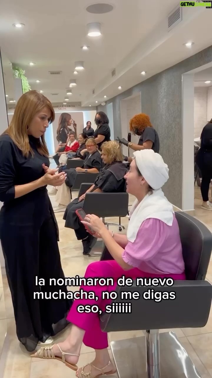 Maripily Instagram - Gracias @millymendezpr por siempre estar al día con las chicas🙏 HOY VOTAMOS MASIVO 7pm 🗳️🥷🌪️🇵🇷 🔗👉 www.Telemundo.com/show/lacasadelosfamosos/vota #TeamMaripily #TeamHuracanBoricua #MaripilySeQueda #MaripilyTeamTierra