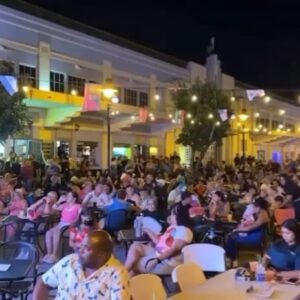 Maripily Instagram - En estos momentos @lacasadelosfamosostlmd en vivo 🔴 desde el Paseo de La Salsa José “Cheo” Feliciano en PONCE, PUERTO RICO 🇵🇷🔥 Gracias @visitponcepr por el apoyo a nuestro #HuracanBoricua 🌪️🇵🇷 

SEGUIMOS VOTANDO POR MARIPILY 🗳️🥷🔥 

#TeamMaripily #TeamHuracanBoricua #MaripilySeQueda #MaripilyGanadora