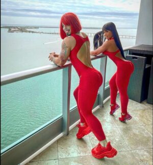 Maripily Instagram - Yo soy Team Maripilly porque de todas las persona que e podido conocer en la industria del entretenimiento a sido la única cuando le escribí para grabar un video me dijo vamos pa encima y me abrió la puertas de su casa sin ni si quiera conocerme y me trató cómo si fuera parte de su familia. Esa mujer es la HUMILDAD en Persona Gracias Maripilly por apoyarme cuando lo necesite #teammaripilly @maripilyoficial