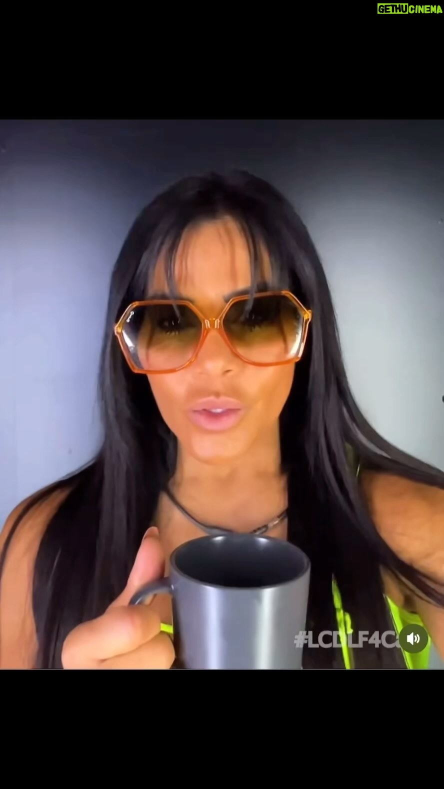 Maripily Instagram - Mis Amoress 😘 #TeamMaripily #TeamHuracanBoricua 🌪️🇵🇷 “Con tu voto yo lo voy a poder lograr y lo lograremos TODOS JUNTOS” Continuamos VOTANDO HOY 7pm 🗳️🥷🔗👇 www.Telemundo.com/show/lacasadelosfamosos/vota #MaripilySeQueda #MaripilyFinalista #MaripilyGanadora #MaripilyTeamTierra Gracias @lushbybecky 😎🕶️😘