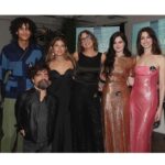 Marisa Tomei Instagram - I never really liked water until @SheCameToMeFilm (♐️ gang 🔥) During the makings of this movie, I got to understand the water ways of New York and so much more. Working with the brilliant @rebeccamillerstoryteller who wrote and directed this film was truly a dream come true. Thank you to @annehathaway, and Peter Dinklage for being amazing to work alongside. #SheCameToMe is in theaters now — go check it out, tell me how it made you feel! Original song by @springsteen is also a treat! M xox