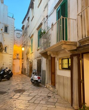 Marisa Tomei Instagram - Scenes from southern Italy 🇮🇹