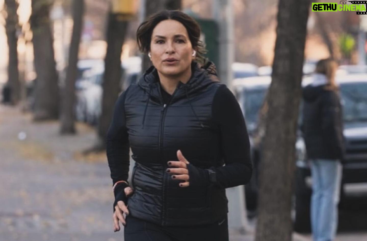 Mariska Hargitay Instagram - Truth Embargo #TheFightNeverEnds #SVU #Tonight