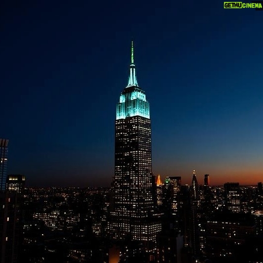 Mariska Hargitay Instagram - Shining in teal and green tonight in Honor of Sexual Assault Awareness Month and in Celebration of Season 25 of Law & Order: SVU