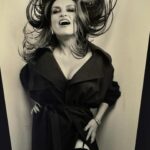 Mariska Hargitay Instagram - Thank you dear sweet @mrchrismcmillan, for making magic, for making art, and for elevating everything you do. You’re a light. @variety @vsteves