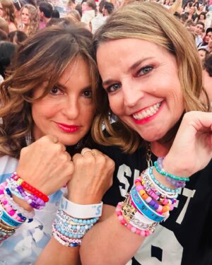 Mariska Hargitay Instagram - Still in the afterglow of the most magical night. Deepest gratitude to @taylorswift for your poetry and wisdom. You inspire us and connect us to our #delicate tenderness, joy, hope and strength—and most of all, our wish to live and love courageously. Thank you, Taylor, for all you do and all you are. 🫶🏼💖🌟 Thank you 🌳♥️