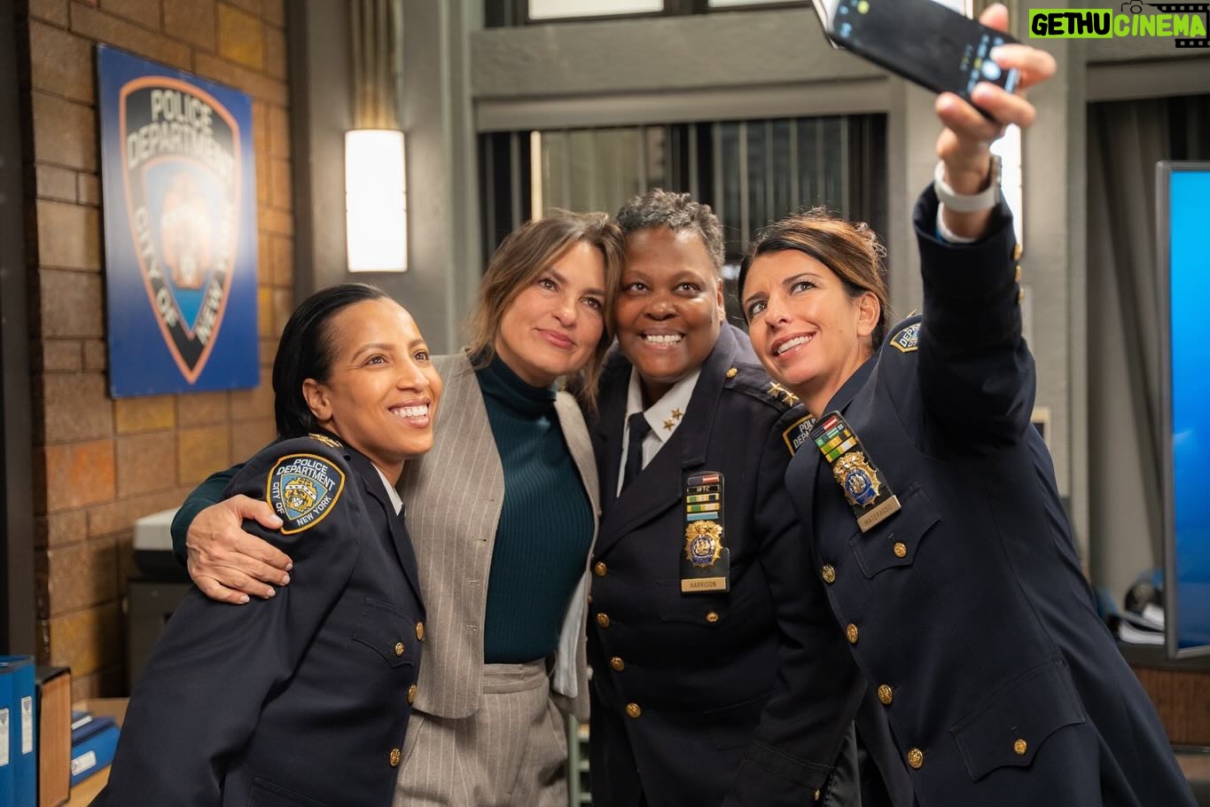 Mariska Hargitay Instagram - Wishing the incredible @therealmariskahargitay the heart and soul of Law & Order: SVU, the happiest of birthdays! Your talent, compassion, and dedication to justice on & off-screen inspires us all. Here’s to another year of making a difference and thrilling us all on @nbclawandorder !