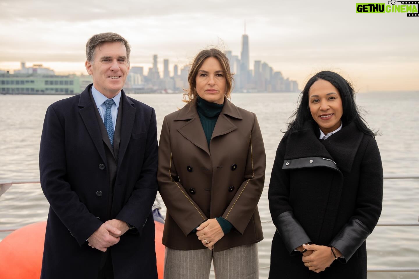 Mariska Hargitay Instagram - Wishing the incredible @therealmariskahargitay the heart and soul of Law & Order: SVU, the happiest of birthdays! Your talent, compassion, and dedication to justice on & off-screen inspires us all. Here’s to another year of making a difference and thrilling us all on @nbclawandorder !