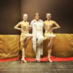 Mariska Hargitay Instagram - Just kicking it with the @TheRockettes Happy Holidays 🦌🦌🦌🦌🦌🦌🦌🦌🎅🏽 #radiocity