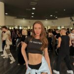 Mariya Boyko Instagram – Как думаете, что происходит на заднем плане?)