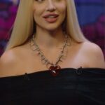 Mariya Boyko Instagram - Когда сказа каждому сказать мне по комплименту, а они начали соревноваться 😂 Смотрите полный выпуск шоу КСТАТИ по ссылке у меня в сторис