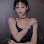 Mariya Nishiuchi Instagram - ケリング・グループ傘下 中国からグローバルに展開するファイン・ジュエラー〝Qeelin / キーリン〟が、日本初フラッグシップストア“Qeelin Treasure Box”を銀座にオープン✨ オープンを記念したイベントに招待して頂きました。 ひょうたんのような可愛らしいシルエットのピアスと赤黒でリバーシブルのチョーカーがお気に入り🤍 #qeelinjewellery #Qeelin #キーリン #PR